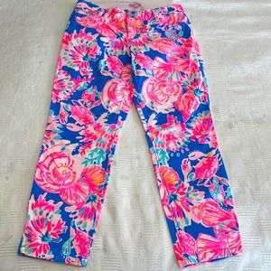 Lily Pulitzer size 8 98% cotton 2% elasthanne stretch material pants.